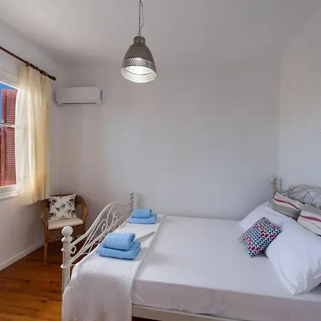 To Patriko Lefkada Cozy Village With Parking Appartement Tsoukaládhes